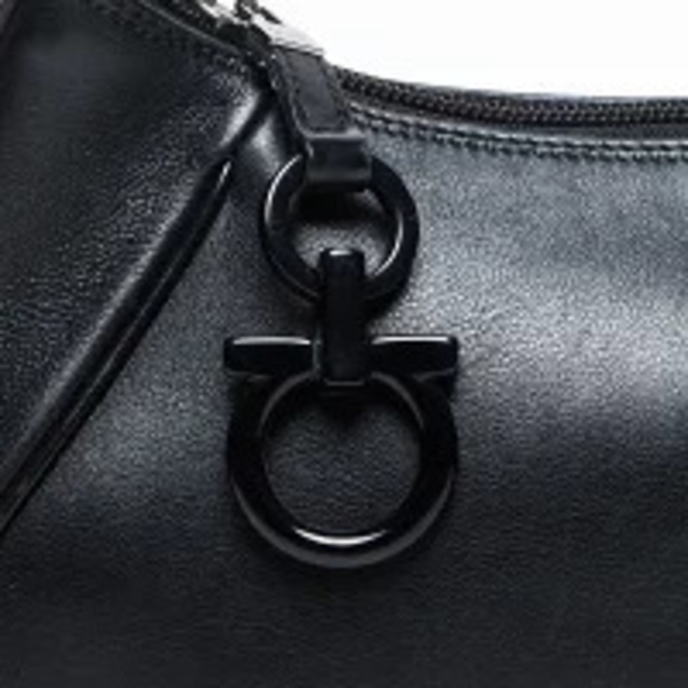 Salvatore Ferragamo leather shoulder bag black - Picture 9 of 13